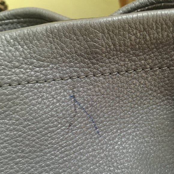 Authentic Coach Avery Hobo Bag - Picture 10 of 16